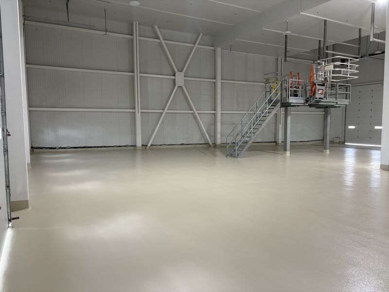 New dairy build concrete slab prepared for SaniCrete STX flooring